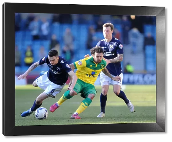 Millwall's Defensive Duo: Williams and Woolford Thwart Norwich City in The Den (Millwall v Norwich City, Sky Bet Championship)
