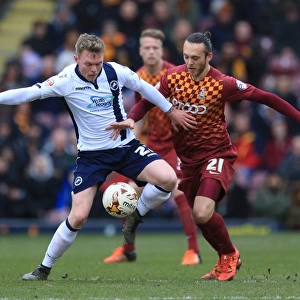 Sky Bet League One Collection: Sky Bet League One - Bradford City v Millwall - Coral Windows Stadium