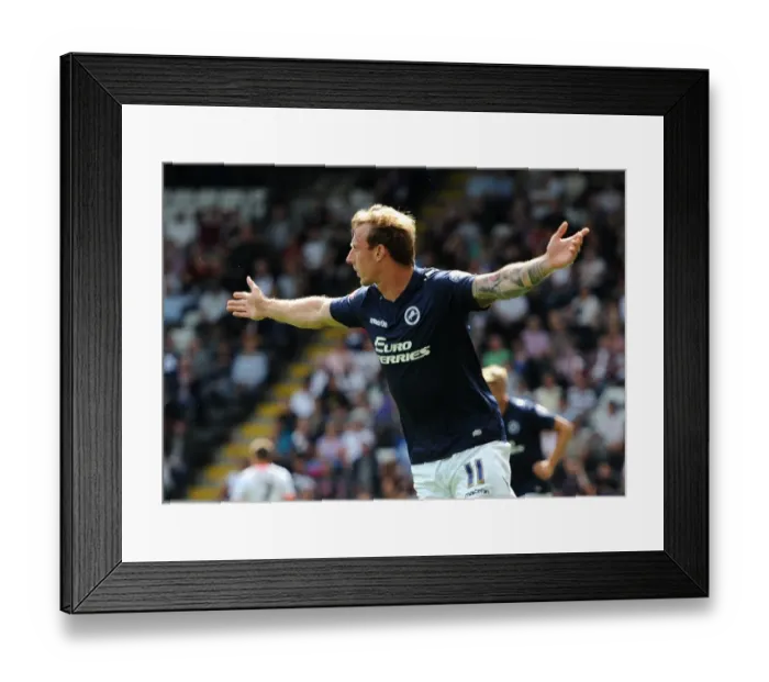 Framed Print : Sky Bet Championship - Fulham v Millwall - Craven Cottage Framed Print : Sky Bet Championship - Fulham v Millwall - Craven Cottage