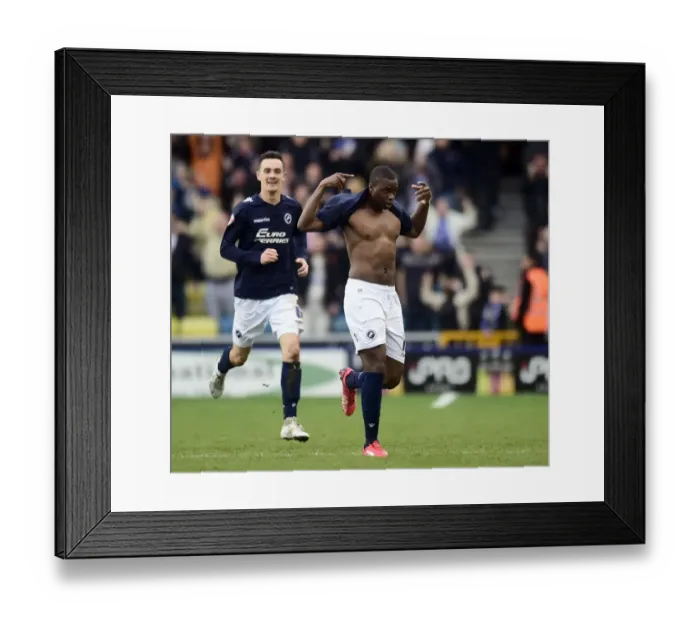 Framed Print : Sky Bet Championship - Millwall v Charlton Athletic - The Den Framed Print : Sky Bet Championship - Millwall v Charlton Athletic - The Den