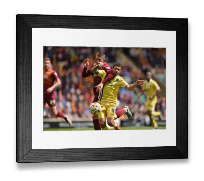 Framed Print : Bradford City vs. Millwall: Play-Off Battle - Proctor vs. Edwards Fight for Possession Framed Print : Bradford City vs. Millwall: Play-Off Battle - Proctor vs. Edwards Fight for Possession