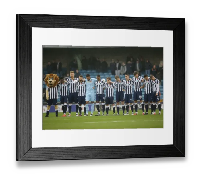 Framed Print : Millwall Football Club: A Moment of Remembrance - Millwall vs. Bristol Rovers, Sky Bet League One (2016-17) Framed Print : Millwall Football Club: A Moment of Remembrance - Millwall vs. Bristol Rovers, Sky Bet League One (2016-17)
