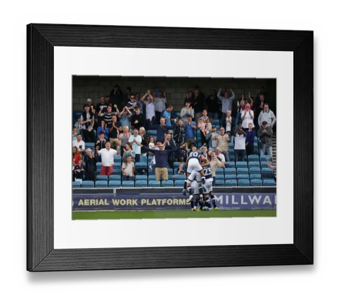 Framed Print : Sky Bet Championship - Millwall v Bolton Wanderers - The Den Framed Print : Sky Bet Championship - Millwall v Bolton Wanderers - The Den