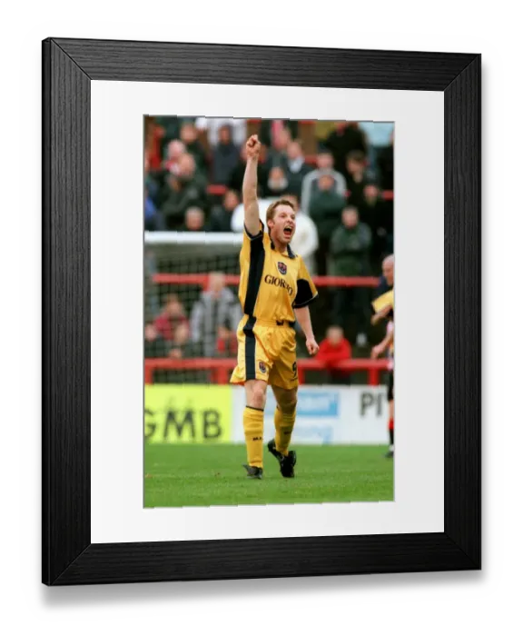 Framed Print : Soccer - Nationwide League Division Two - Brentford v Millwall Framed Print : Soccer - Nationwide League Division Two - Brentford v Millwall