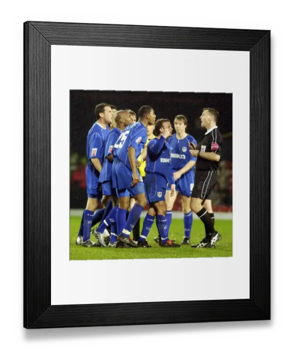 Framed Print : Soccer - Coca-Cola Football League One - Watford v Milwall - Vicarage Road Framed Print : Soccer - Coca-Cola Football League One - Watford v Milwall - Vicarage Road