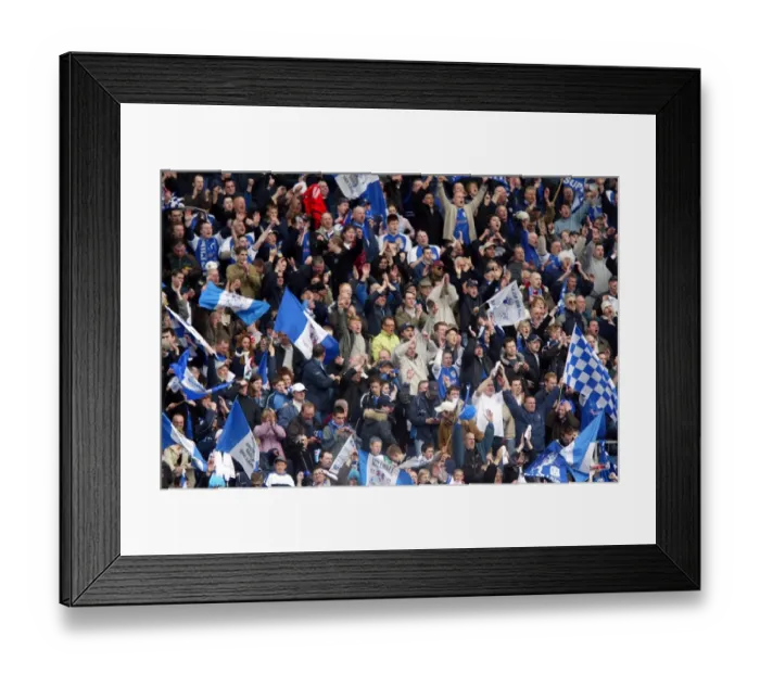 Framed Print : Sunderland vs Millwall - AXA FA Cup Semi-Final: Millwall Fans Excitement at Old Trafford