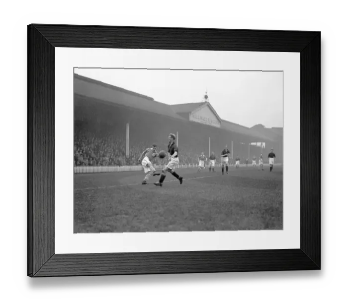 Framed Print : Millwall vs Nottingham Forest: Intense Moment in Division Two Soccer Match - Jimmy Richardson Attempts to Cross the Ball Framed Print : Millwall vs Nottingham Forest: Intense Moment in Division Two Soccer Match - Jimmy Richardson Attempts to Cross the Ball