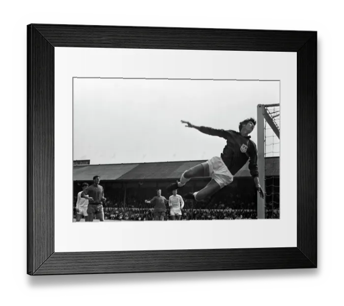 Framed Print : Soccer - English Division Two - Millwall v Charlton - The Den Framed Print : Soccer - English Division Two - Millwall v Charlton - The Den