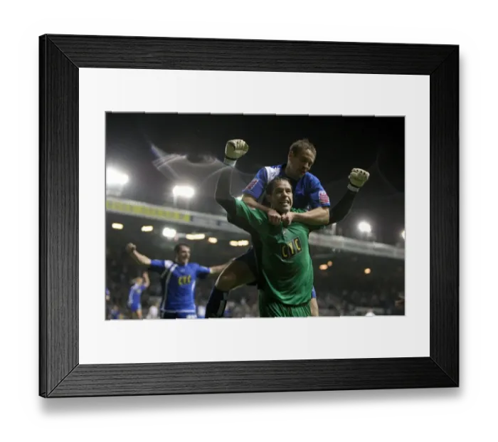 Framed Print : Coca-Cola Football League One - Play Off Semi Final - Second Leg - Leeds United v Millwall - Elland Road