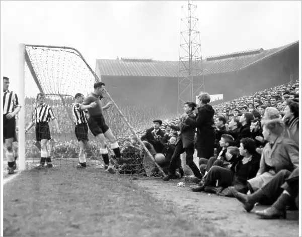 FA Cup - Fourth Round - Millwall v Newcastle United - The Den