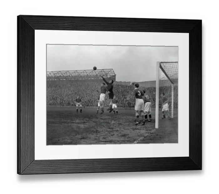 Framed Print : Soccer - League Division Two - Millwall v Leicester City - The Den Framed Print : Soccer - League Division Two - Millwall v Leicester City - The Den