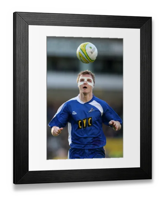 Framed Print : Millwall at Carrow Road: Tony Craig in Action against Norwich City (Coca-Cola Football League One, 2009-10 Season)