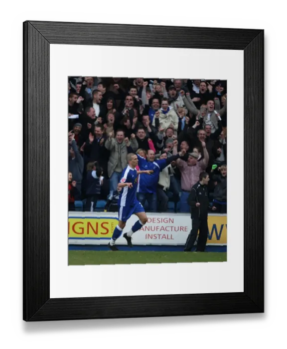 Framed Print : Coca-Cola Football League One - Millwall v Charlton Athletic - The New Den Framed Print : Coca-Cola Football League One - Millwall v Charlton Athletic - The New Den