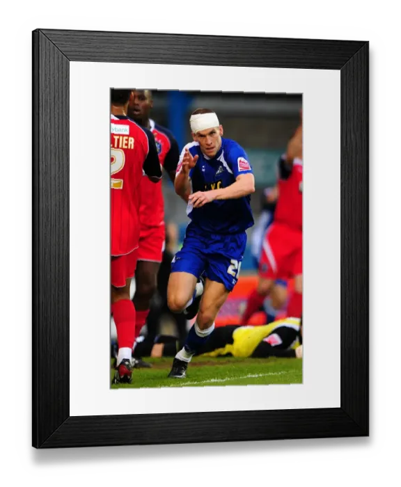 Framed Print : Milwall vs Huddersfield Town: Steve Morison's Thrilling Goal in the Play-Off Semi-Final Second Leg of Football League One