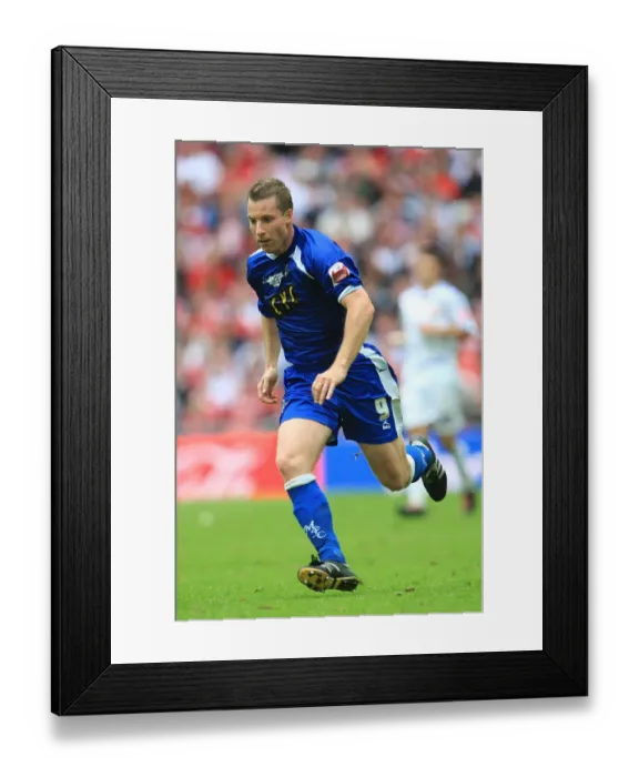 Framed Print : Millwall vs Swindon Town: The Dramatic Play-Off Final Clash in Football League One at Wembley Stadium