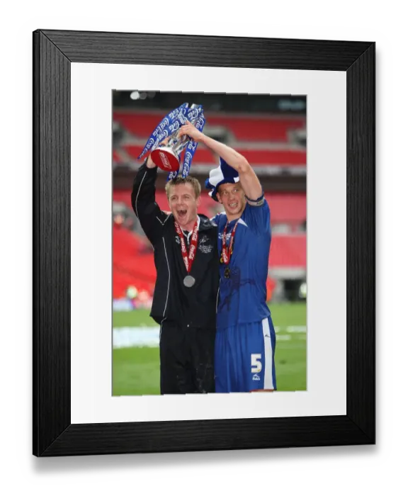 Framed Print : Millwall FC's Glory: Paul Robinson and Team Celebrate Promotion to Championship with Football League One Play-Off Final Win against Swindon Town