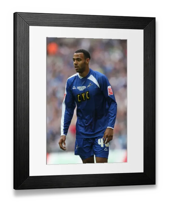 Framed Print : Dramatic Play-Off Final Clash: Millwall vs Swindon Town at Wembley Stadium - Liam Trotter in Action (Millwall Football Club, Football League One)