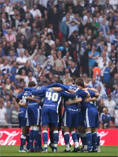 Millwall vs Swindon Town: The Dramatic Huddle Before the Play-Off Final at Wembley Stadium, Football League One