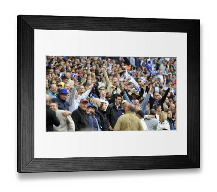 Framed Print : Sea of Lions: Millwall Fans Roar at Wembley during the Millwall vs Swindon Town Play-Off Final Framed Print : Sea of Lions: Millwall Fans Roar at Wembley during the Millwall vs Swindon Town Play-Off Final