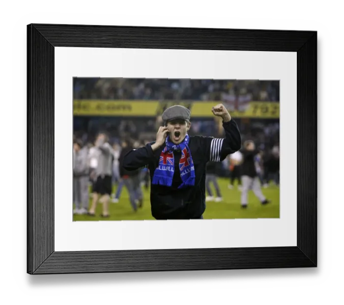 Framed Print : Coca-Cola Football League One - Play Off Semi Final - Second Leg - Milwall v Huddersfield Town - The New Den Framed Print : Coca-Cola Football League One - Play Off Semi Final - Second Leg - Milwall v Huddersfield Town - The New Den