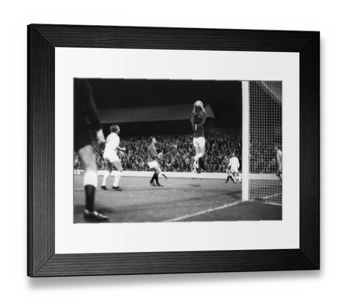 Framed Print : Soccer - League Cup - Second Round - Millwall v Nottingham Forest - The Den Framed Print : Soccer - League Cup - Second Round - Millwall v Nottingham Forest - The Den