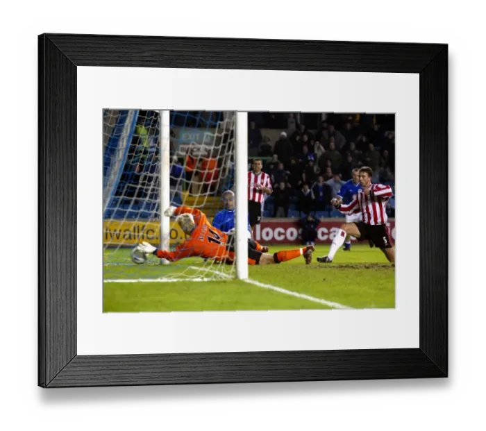 Framed Print : Soccer - AXA FA Cup - Fourth Round Replay - Millwall v Southampton Framed Print : Soccer - AXA FA Cup - Fourth Round Replay - Millwall v Southampton