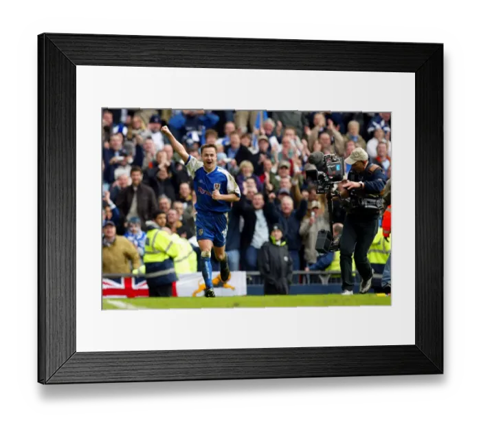 Framed Print : Millwall FC's Dennis Wise Celebrates AXA FA Cup Semi-Final Victory Over Sunderland (April 2004) Framed Print : Millwall FC's Dennis Wise Celebrates AXA FA Cup Semi-Final Victory Over Sunderland (April 2004)