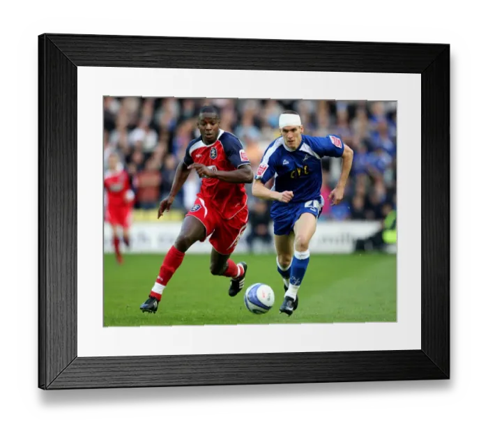 Framed Print : Battle for Supremacy: Millwall vs. Huddersfield Town - Play-Off Semi-Final Clash at The New Den (2010)