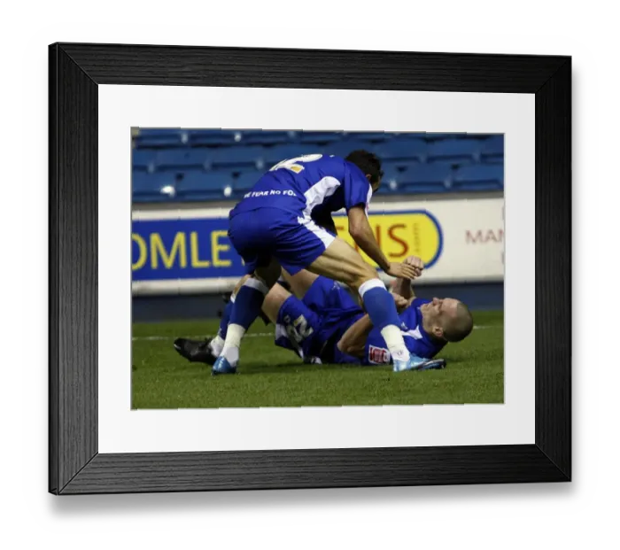 Framed Print : Millwall's Morrison Scores Dramatic Goal vs. MK Dons in Coca-Cola Football League One (2009)