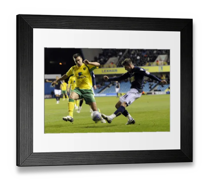 Framed Print : Millwall vs Norwich City: A Championship Battle at The New Den - Scott Barron vs Russell Martin