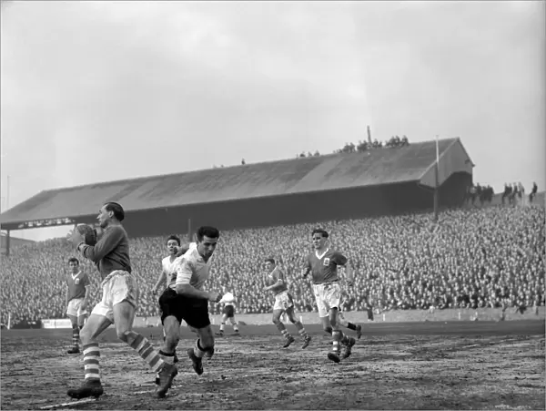 Vintage FA Cup Clash: Millwall vs Birmingham City - Goalkeeper Showdown at The Den