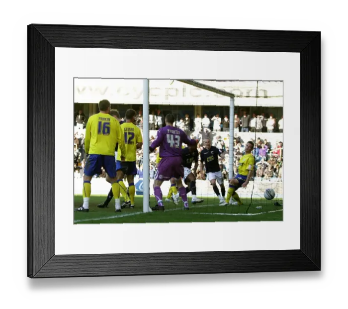 Framed Print : Millwall's Kevin Lisbie Scores the Winning Goal Against Cardiff City in Npower Championship Match at The New Den (19-03-2011)