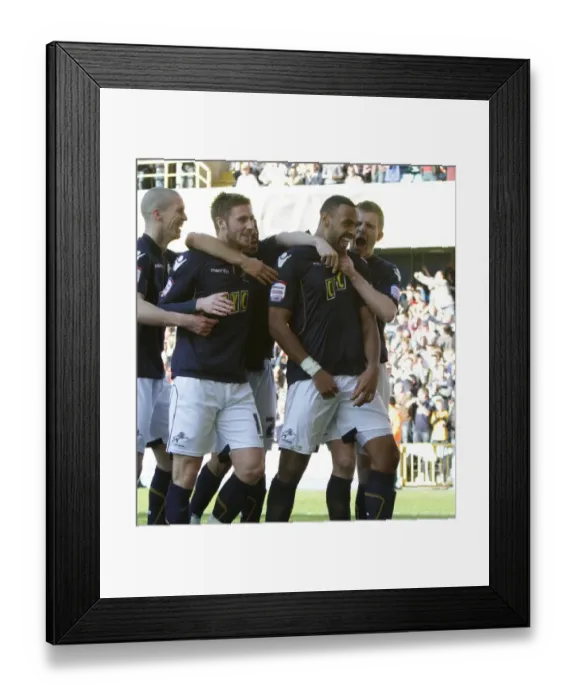 Framed Print : Millwall's Liam Trotter Scores Penalty Against Cardiff City in Npower Championship Match at The New Den Framed Print : Millwall's Liam Trotter Scores Penalty Against Cardiff City in Npower Championship Match at The New Den