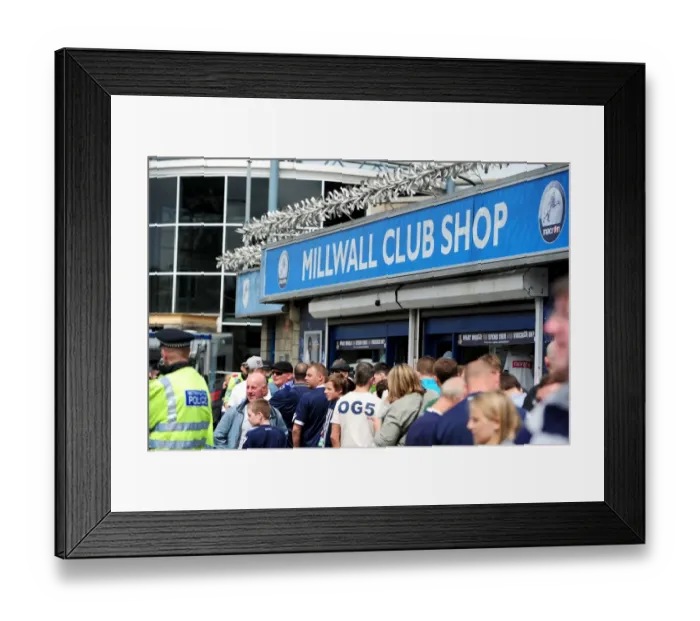 Framed Print : Millwall vs Nottingham Forest: The Den - Excited Fans Gather Outside the Club Shop (Npower Football League Championship, 13-08-2011) Framed Print : Millwall vs Nottingham Forest: The Den - Excited Fans Gather Outside the Club Shop (Npower Football League Championship, 13-08-2011)