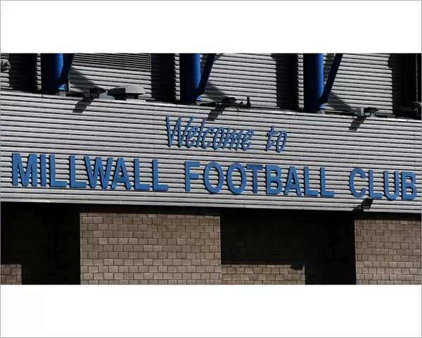 Millwall vs. West Ham United at The Den: Npower Championship Clash at Millwall's New Ground (17-09-2011)