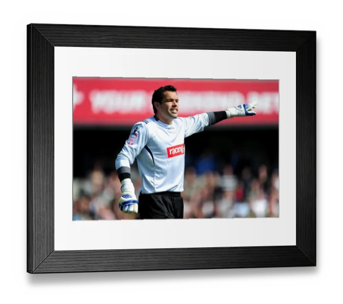 Framed Print : Millwall vs. West Ham United: David Forde in Action at The Den - Npower Championship (17-09-2011) Framed Print : Millwall vs. West Ham United: David Forde in Action at The Den - Npower Championship (17-09-2011)