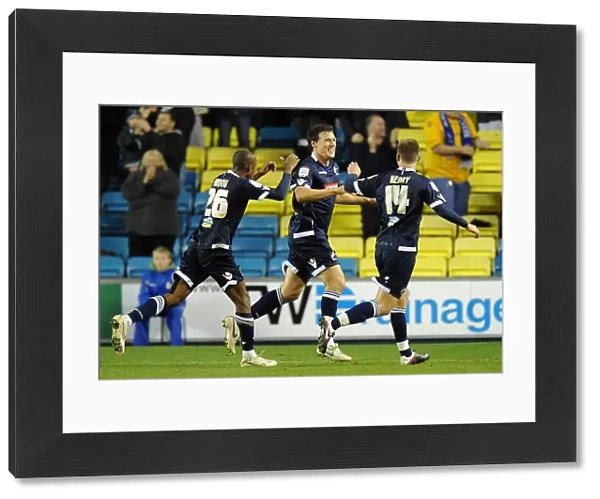 Millwall's Darius Henderson Scores Second Goal Against Coventry City in Npower Championship Match at The Den