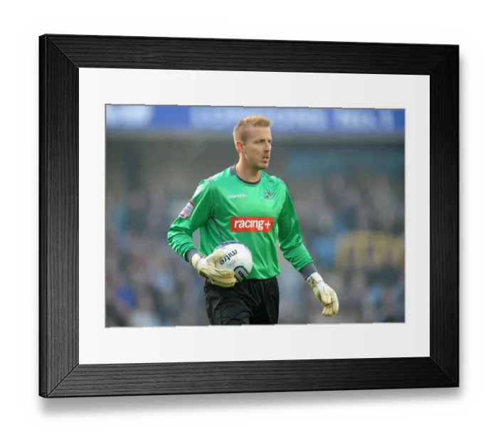 Framed Print : Millwall vs. Bristol City: Steve Mildenhall in Action at The Den - Npower Championship 2011-2012 Framed Print : Millwall vs. Bristol City: Steve Mildenhall in Action at The Den - Npower Championship 2011-2012