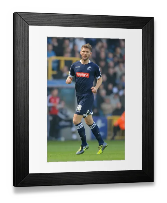 Framed Print : Millwall vs. Bristol City: Darren Ward in Action at The Den - Npower Championship 2011 Framed Print : Millwall vs. Bristol City: Darren Ward in Action at The Den - Npower Championship 2011