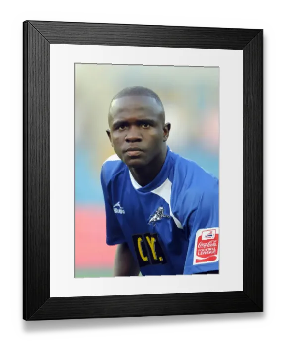 Framed Print : Battle at The New Den: Millwall's Ali Fuseini's Determined Performance Against Oldham Athletic (Football League One, 18-08-2009) Framed Print : Battle at The New Den: Millwall's Ali Fuseini's Determined Performance Against Oldham Athletic (Football League One, 18-08-2009)