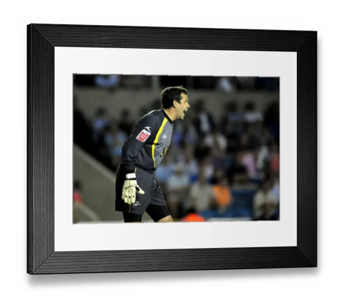 Framed Print : Millwall's David Forde in Action Against Oldham Athletic at The New Den (August 18, 2009)