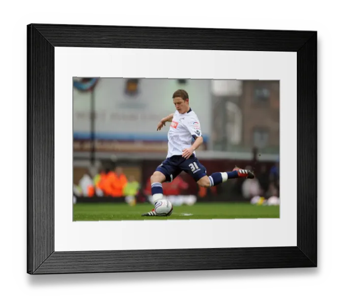 Framed Print : Shane Lowry's Thrilling Goal: Millwall vs. West Ham United in Npower Championship (04-02-2012, Upton Park)