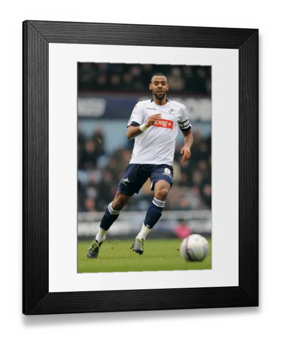 Framed Print : Millwall vs. West Ham United: Liam Trotter in Action at Upton Park during Npower Championship Match (04-02-2012) Framed Print : Millwall vs. West Ham United: Liam Trotter in Action at Upton Park during Npower Championship Match (04-02-2012)