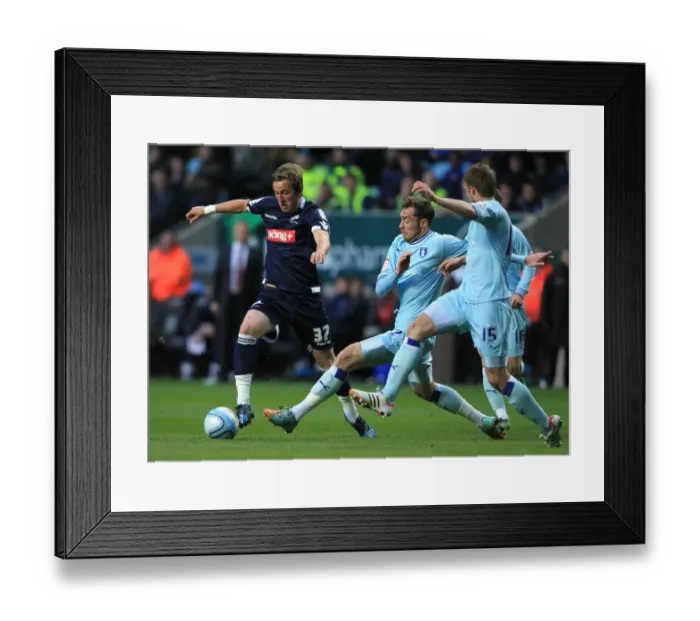 Framed Print : npower Football League Championship - Coventry City v Millwall - Ricoh Arena