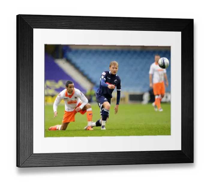 Framed Print : npower Football League Championship - Millwall v Blackpool - The Den