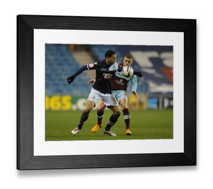 Framed Print : Millwall vs Burnley: Nathan Tyson vs Kieren Trippier - A Battle for Supremacy in the Npower Championship at The Den (19-01-2013) Framed Print : Millwall vs Burnley: Nathan Tyson vs Kieren Trippier - A Battle for Supremacy in the Npower Championship at The Den (19-01-2013)