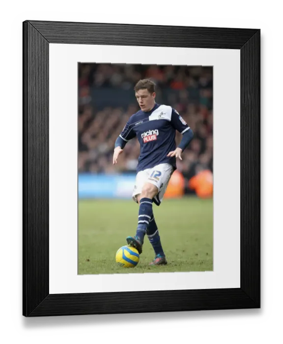Framed Print : Millwall's Shane Lowry in FA Cup Fifth Round Action at Luton Town's Kenilworth Road Framed Print : Millwall's Shane Lowry in FA Cup Fifth Round Action at Luton Town's Kenilworth Road