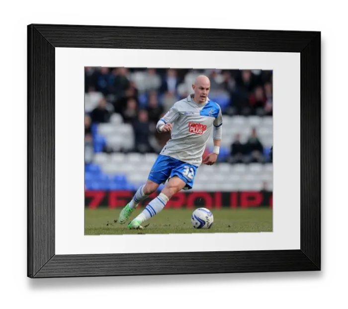 Framed Print : Millwall vs Birmingham City: Npower Championship Clash at St. Andrew's - Richard Chaplow in Action Framed Print : Millwall vs Birmingham City: Npower Championship Clash at St. Andrew's - Richard Chaplow in Action