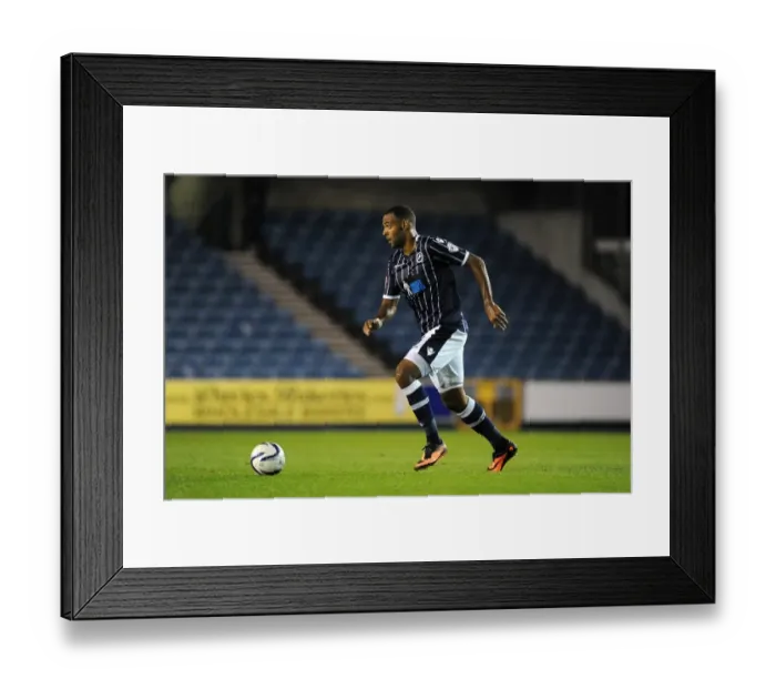 Framed Print : Millwall vs Blackpool: Liam Trotter at The Den - Sky Bet Championship (September 17, 2013) Framed Print : Millwall vs Blackpool: Liam Trotter at The Den - Sky Bet Championship (September 17, 2013)
