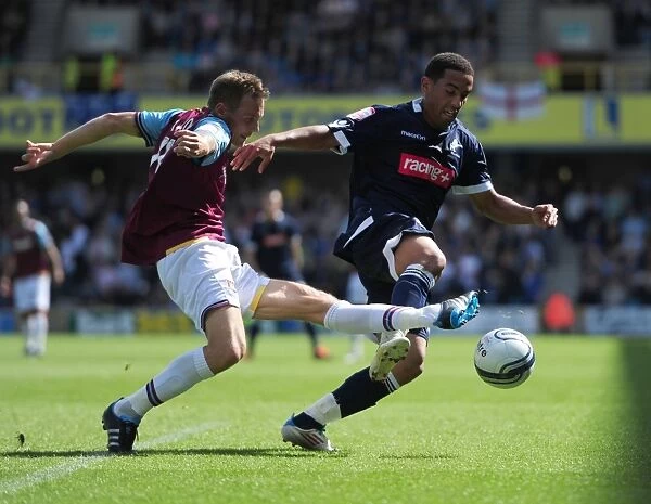 Battle for the Ball: Feeney vs. Taylor - Millwall vs. West Ham United in the Npower Championship (2011)